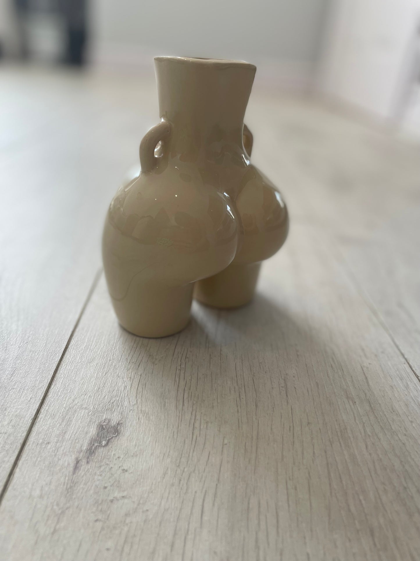 Mini Beige Cheeky Bum Vase